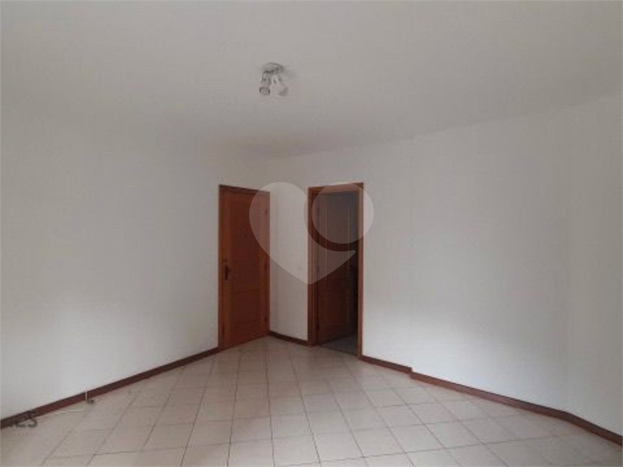 Apartamento à venda com 3 quartos, sendo 1 suíte,  em Lagoa, Rio de Janeiro, RJ