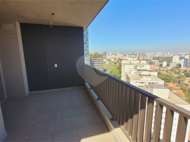 Apartamento à venda com 2 quartos, sendo 1 suíte,  em Vila Madalena, São Paulo, SP