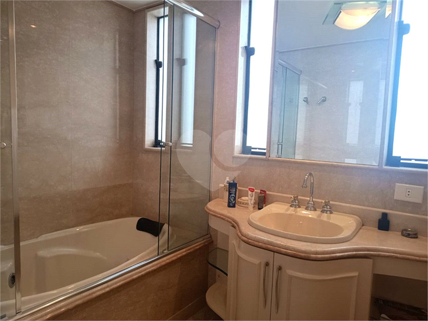 Apartamento à venda com 4 suítes em Vila Suzana, São Paulo, SP