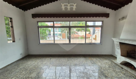 Casa à venda ou para alugar com 3 quartos, sendo 1 suíte,  em Parque São Domingos, São Paulo, SP