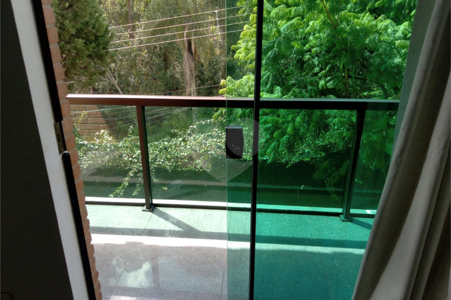 Sobrado à venda ou para alugar com 4 quartos, sendo 2 suítes, em Serra da Cantareira, Mairiporã, SP