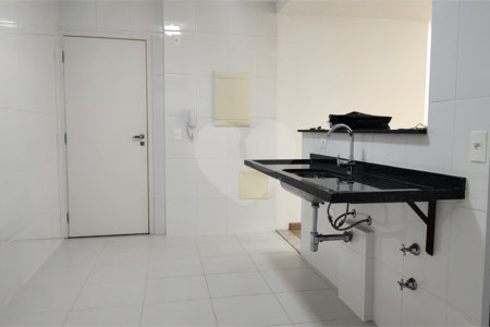 Apartamento à venda com 3 quartos, sendo 2 suítes, em Alto Ipiranga, Mogi das Cruzes, SP