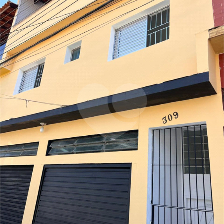Sobrado à venda com 2 quartos, sendo 1 suíte, em Vila Correa, Ferraz de Vasconcelos, SP