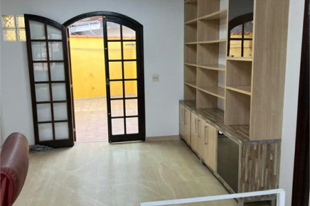 Sobrado à venda com 5 quartos, sendo 2 suítes, em Vila Universitária, São Paulo, SP