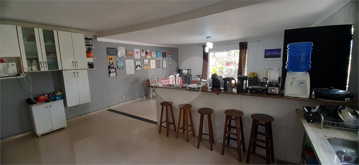 Sobrado à venda com 3 quartos, sendo 1 suíte, em Serra da Cantareira, Mairiporã, SP