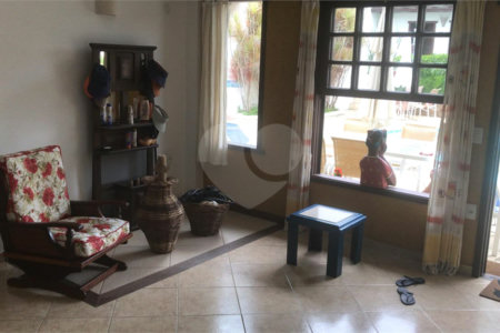 Casa à venda com 6 quartos, sendo 2 suítes, em Geribá, Armação dos Búzios, RJ