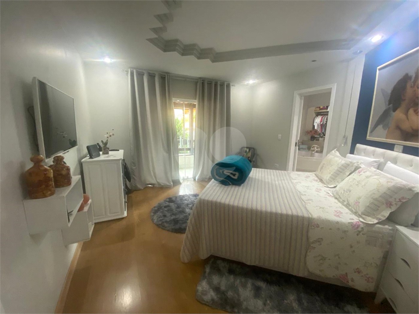 Casa à venda com 3 suítes em Vila Carrão, São Paulo, SP