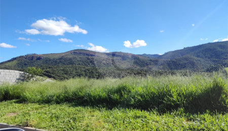 Terreno à venda no condomínio Portal Lamis, Bom Jesus dos Perdões - SP