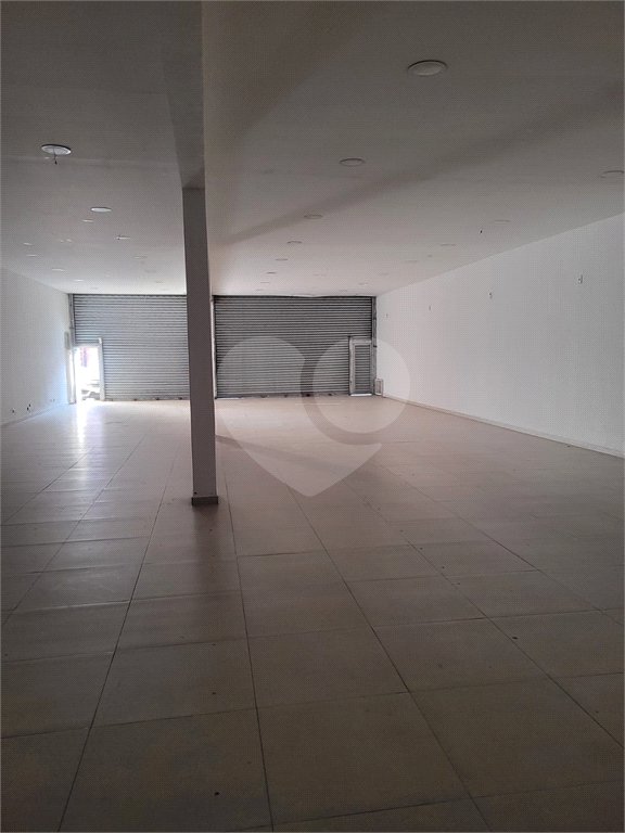 Salão para alugar em Vila Romanópolis, Ferraz de Vasconcelos, SP