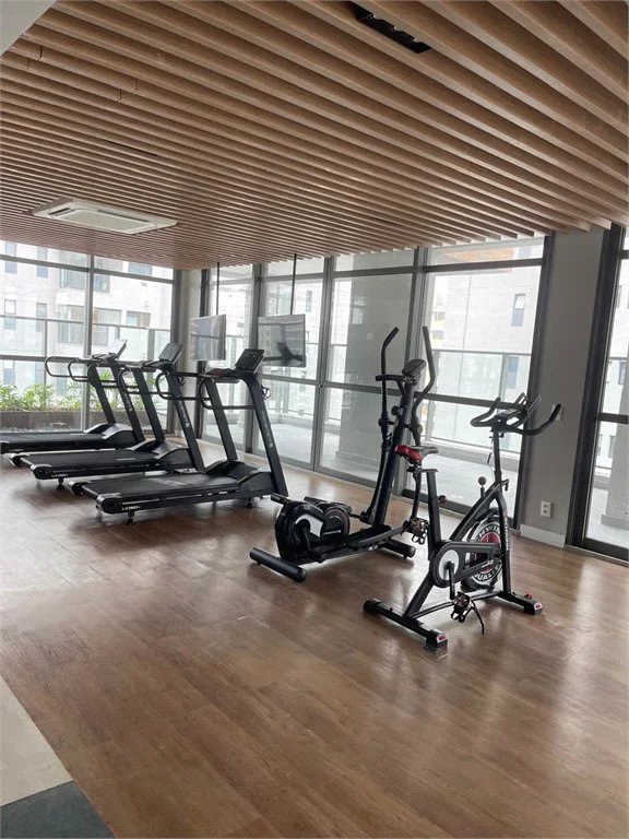 Apartamento à venda ou para alugar com 2 suítes em Jardim das Acácias, São Paulo, SP