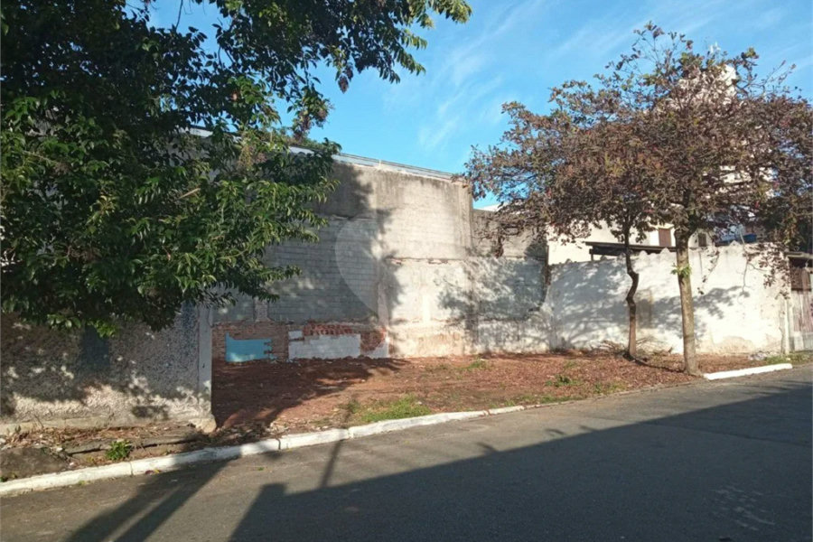 Excelente Terreno no Jardim Prudência, com 300 M² (10x30)