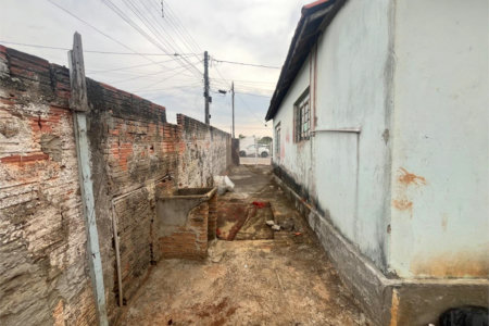 Casa à venda com 1 quarto em Vila Camarão, Itapetininga, SP