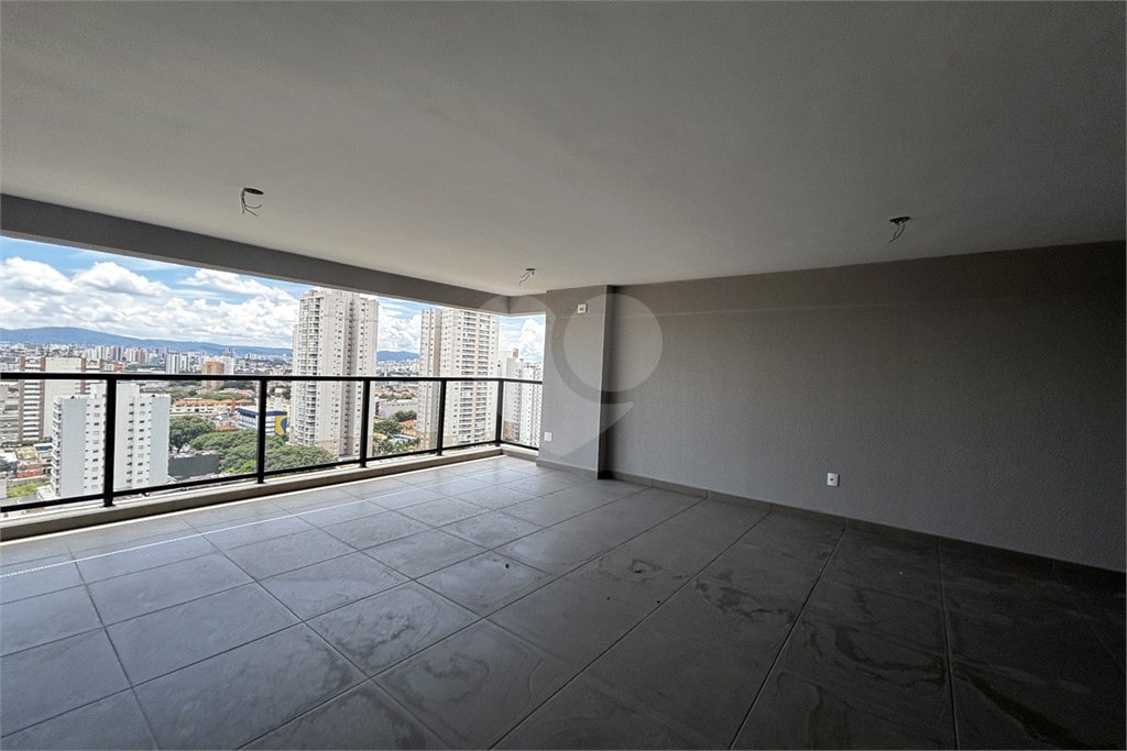 Apartamento à venda com 3 suítes em Vila Romana, São Paulo, SP