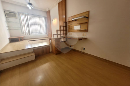Apartamento à venda com 4 quartos, sendo 1 suíte, em Copacabana, Rio de Janeiro, RJ