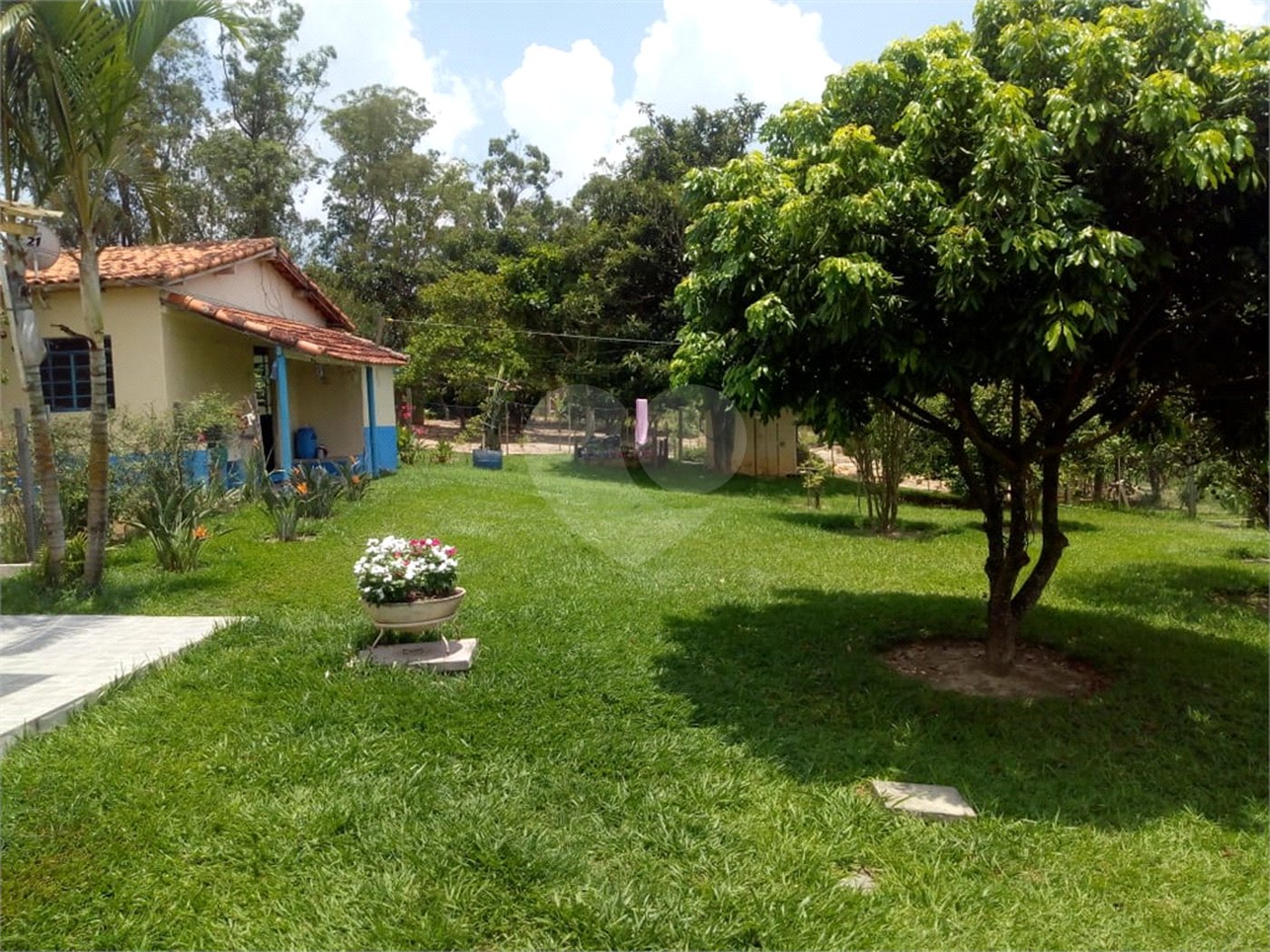 Chácara à venda com 5 quartos, sendo 2 suítes,  no Centro, Sarapuí, SP