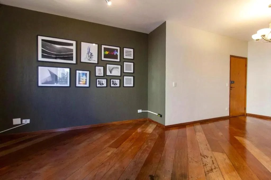Apartamento à venda com 3 quartos, sendo 1 suíte,  em Vila Andrade, São Paulo, SP