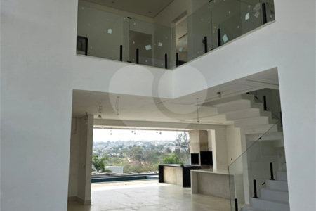 Casa à venda com 4 quartos, sendo 3 suítes, no condomínio Alphaville Nova Esplanada 4, Votorantim - SP