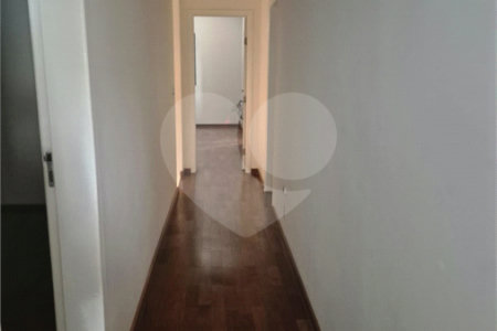 Casa de Vila à venda com 4 quartos, sendo 3 suítes, em Chácara Santo Antônio, São Paulo, SP
