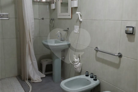 Casa Térrea à venda com 3 quartos em Pacaembu, São Paulo, SP