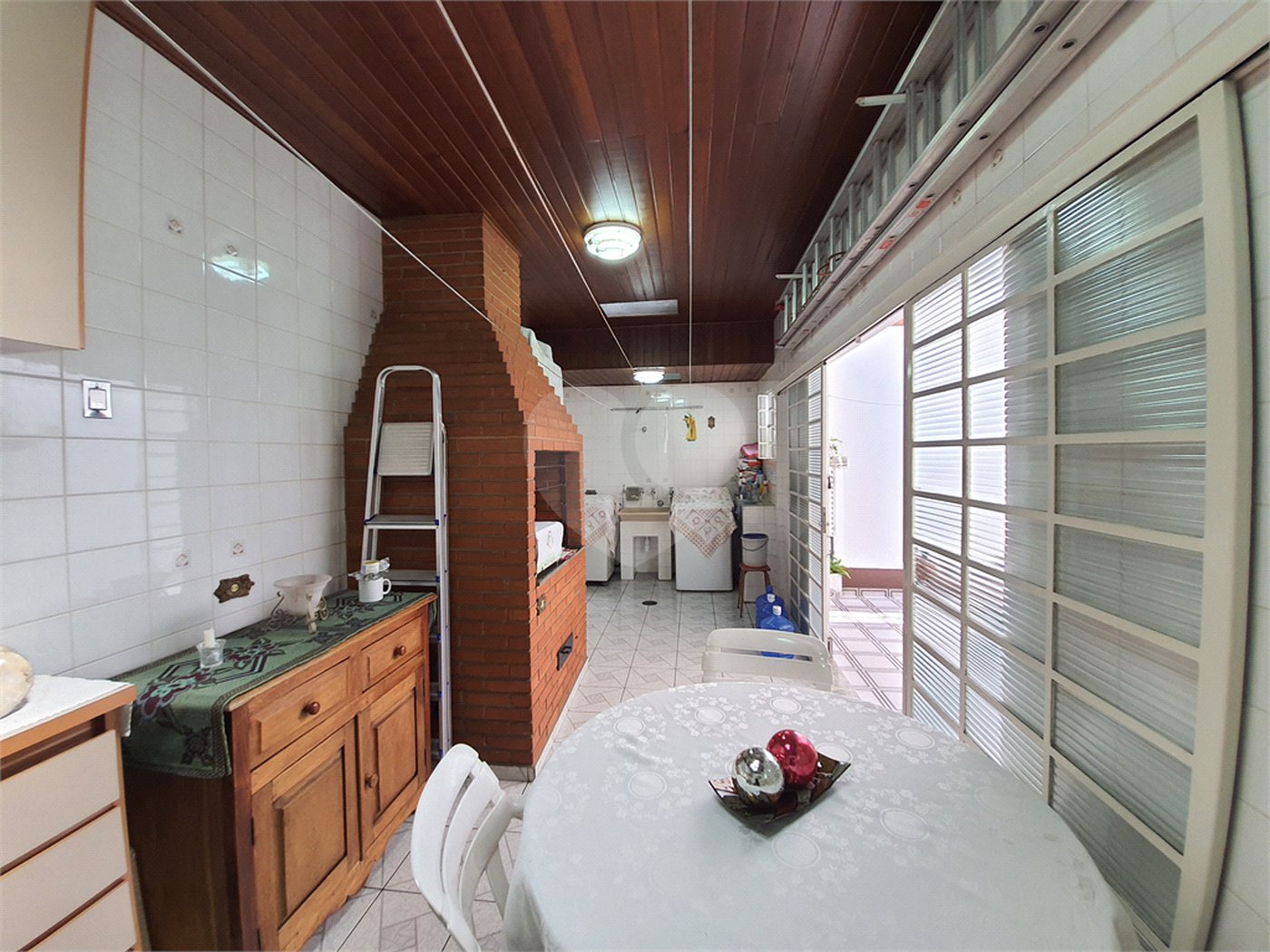 Sobrado à venda com 3 quartos, sendo 1 suíte,  em Jardim Rizzo, São Paulo, SP