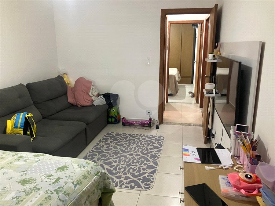 Casa Térrea à venda com 3 quartos em Vila Nivi, São Paulo, SP