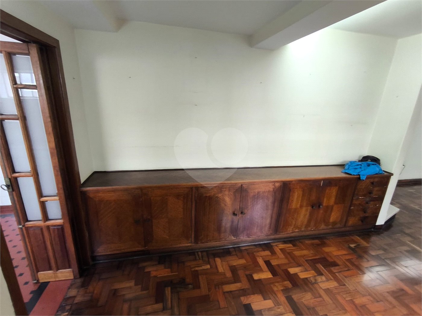 Sobrado à venda com 5 quartos, sendo 1 suíte, em Jardim Trussardi, São Paulo, SP