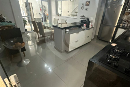 Casa à venda com 4 quartos em Chora Menino, São Paulo, SP