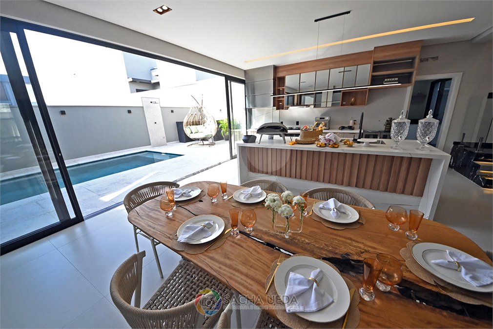 Casa à venda com 4 suítes no condomínio Residencial Dona Maria Candida, Indaiatuba - SP
