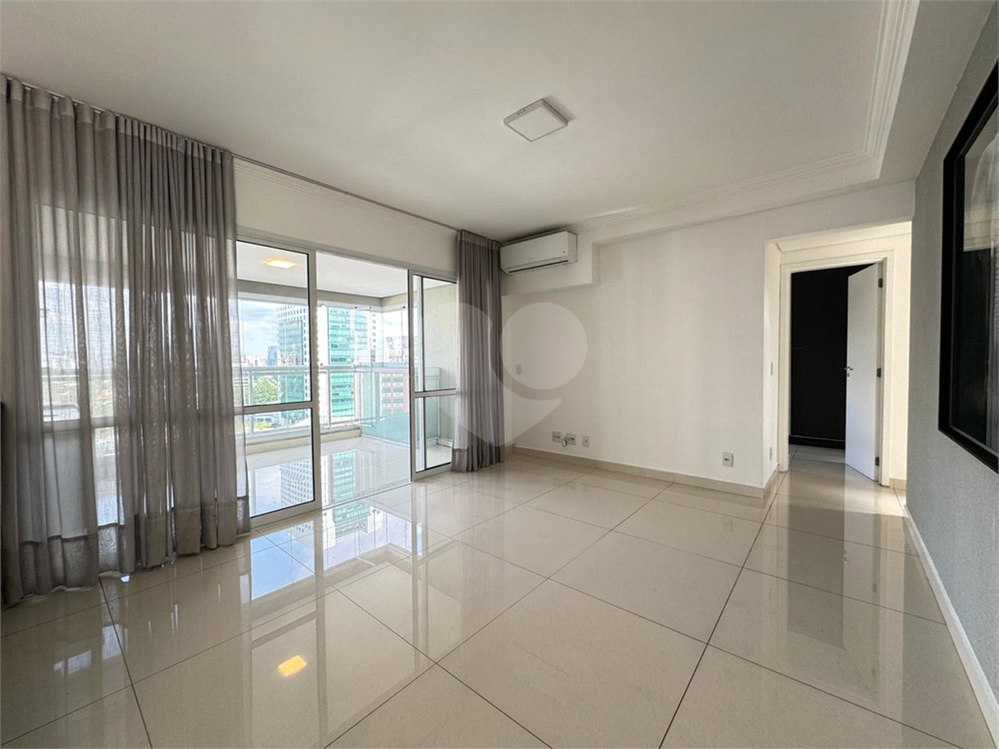 Apartamento à venda com 3 quartos, sendo 1 suíte, em Pinheiros, São Paulo, SP