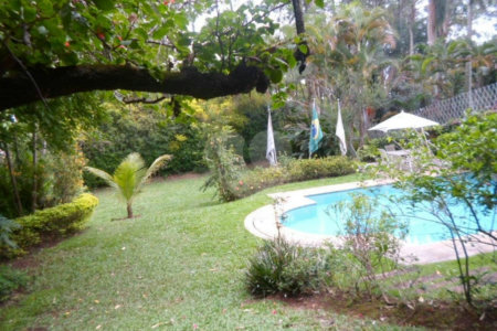 Sobrado à venda com 5 quartos, sendo 3 suítes, em Fazenda Morumbi, São Paulo, SP