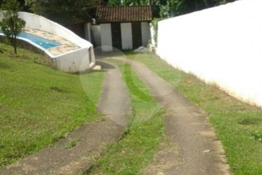 Sobrado à venda com 5 quartos em Jardim Mairiporã, Mairiporã, SP