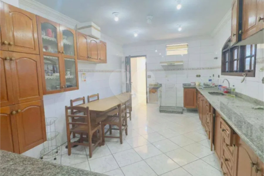 Sobrado à venda com 3 quartos em Vila Bonilha, São Paulo, SP