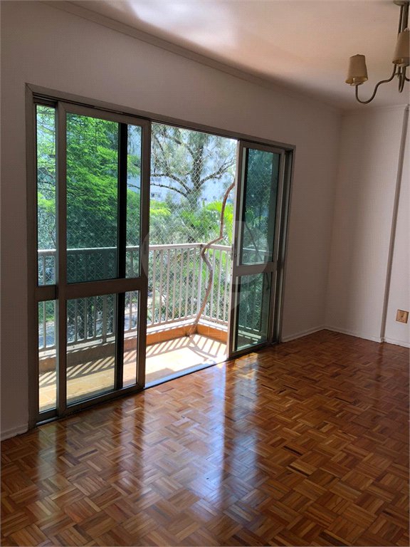 Apartamento à venda com 2 quartos em Santo Amaro, São Paulo, SP