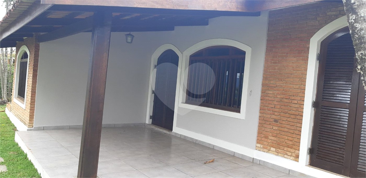 Casa à venda com 3 quartos, sendo 1 suíte, em Vila Santista, Atibaia, SP