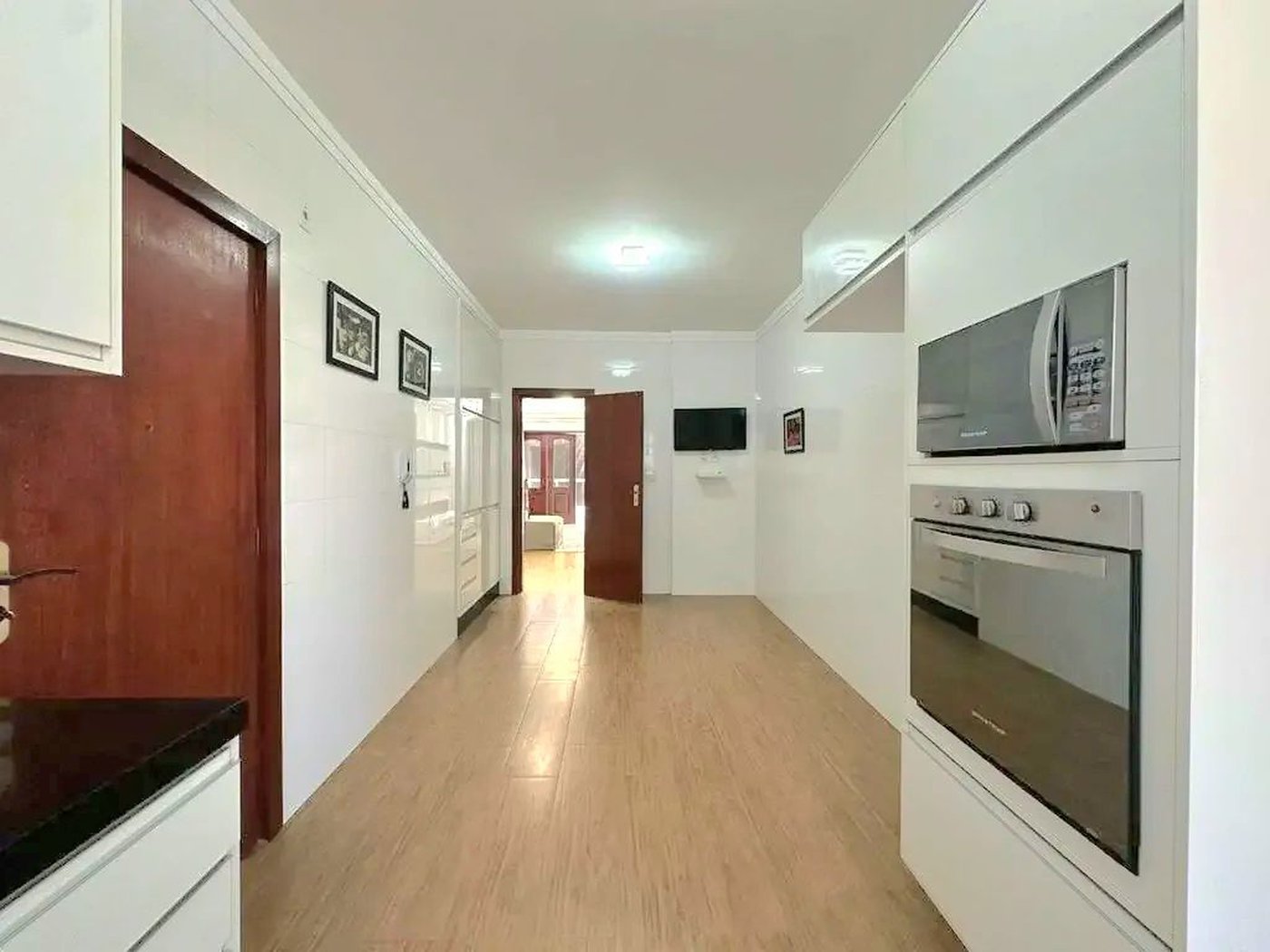 Apartamento perto da praia com 4 dormitórios à venda, 184 m² por R$ 980.000 - Gonzaga - Santos/SP