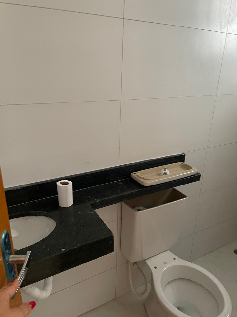 Sobrado à venda com 2 quartos, sendo 1 suíte, em Jardim Princesa, Praia Grande - SP