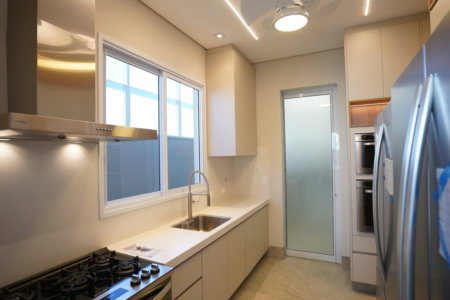 Casa à venda com 4 quartos, sendo 1 suíte, em Parque Residencial Mart Ville, Presidente Prudente, SP