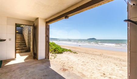 Casa em condomínio à venda com 6 quartos, sendo 5 suítes,  em Praia Rasa, Armação dos Búzios, RJ