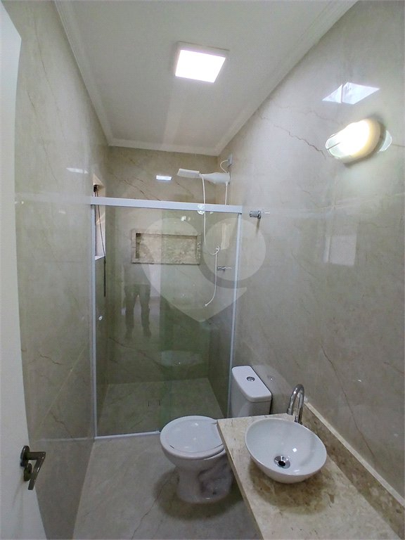 Casa à venda com 3 quartos, sendo 1 suíte,  no condomínio Res Saint Honoré, São Paulo - SP