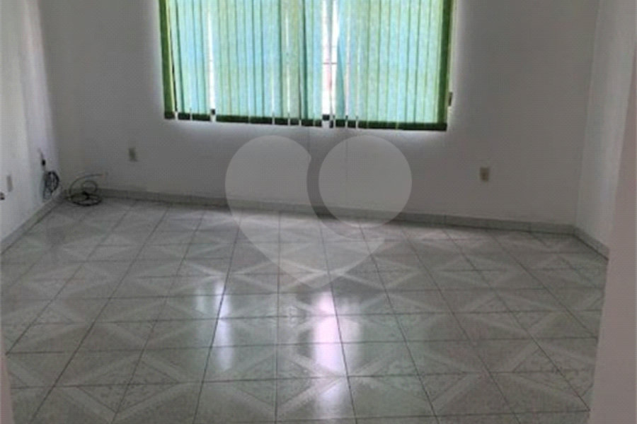 Sobrado à venda com 3 quartos, sendo 1 suíte, em Tremembé, São Paulo, SP