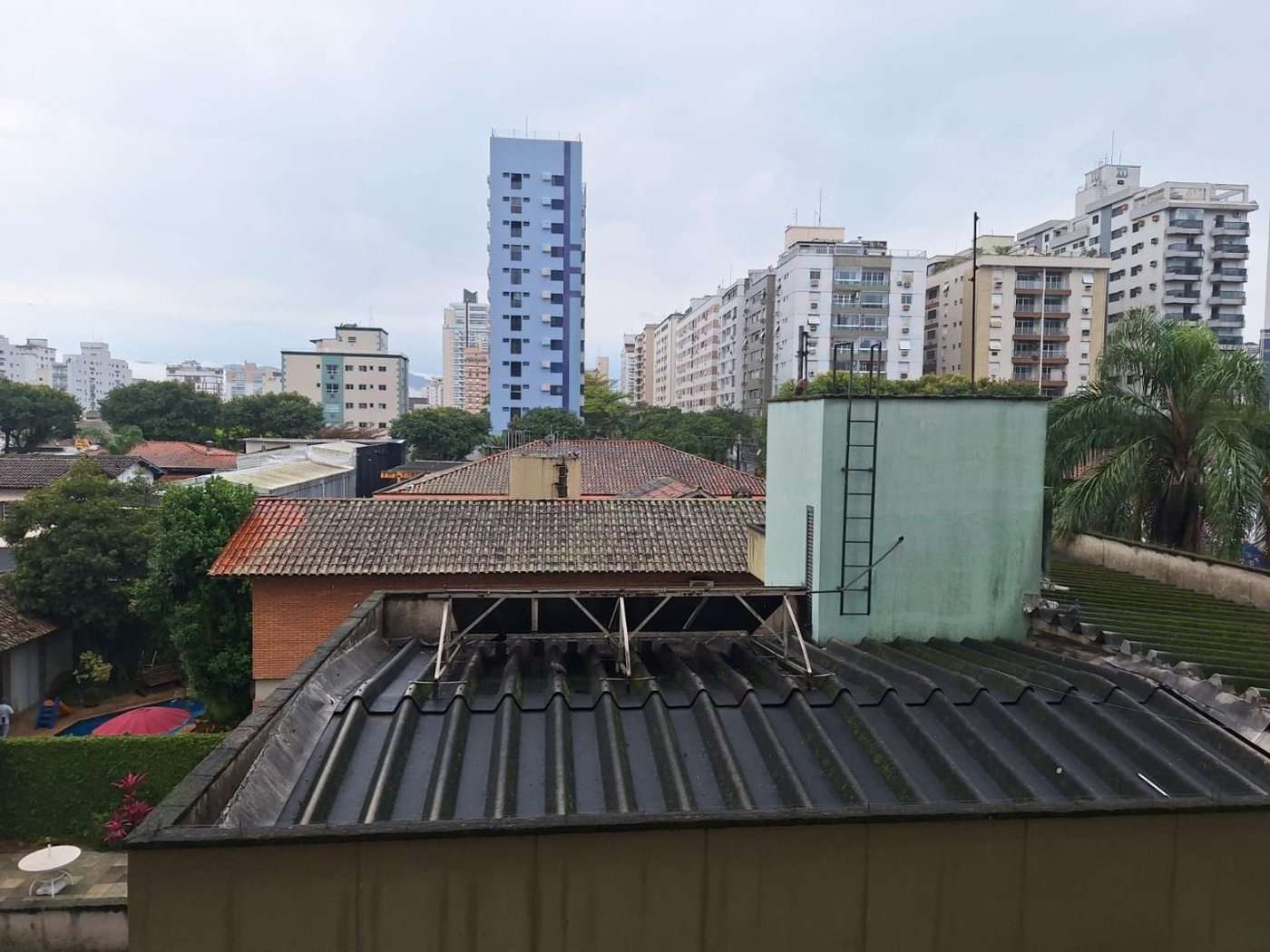 Apartamento Amplo a Apenas 120 Metros da Praia – Localização Privilegiada na Ponta da Praia!