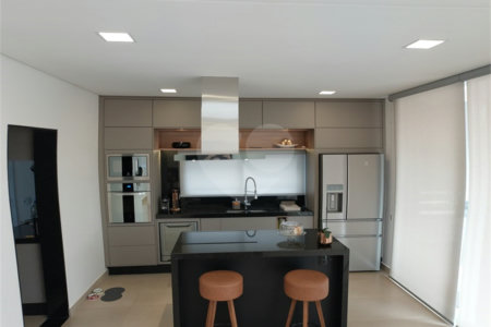 Casa à venda ou para alugar com 4 suítes no condomínio Figueira Garden, Atibaia - SP