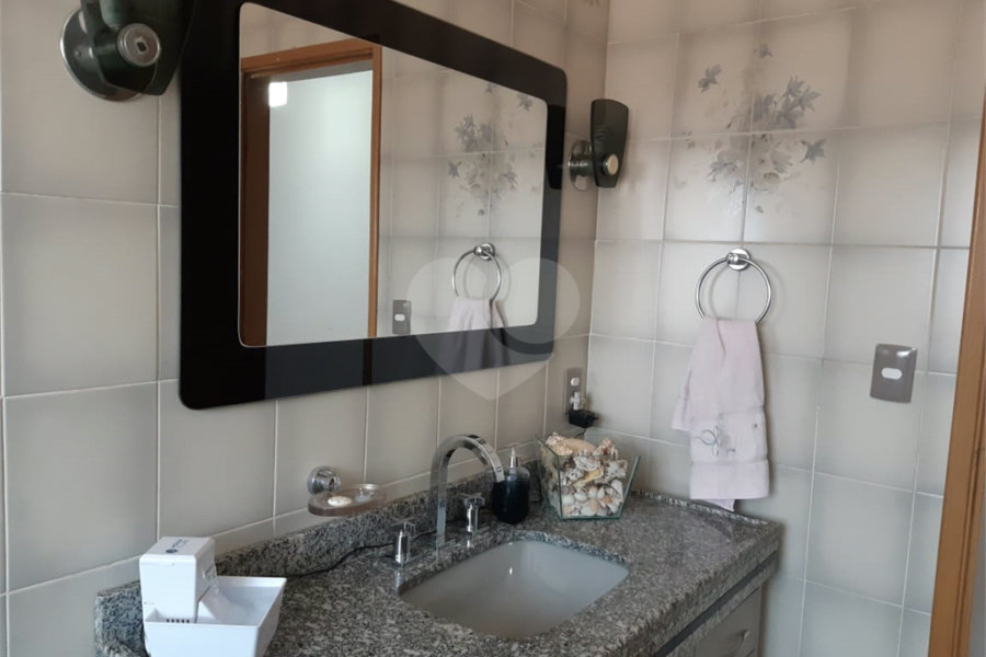 Sobrado à venda com 3 quartos, sendo 1 suíte, em Vila Romero, São Paulo, SP