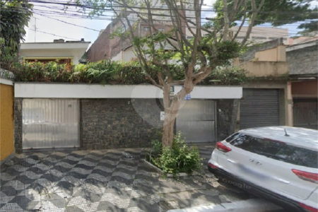 Casa à venda com 4 quartos, sendo 2 suítes, em Vila Paulicéia, São Paulo, SP