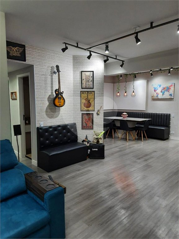 Apartamento à venda com 3 quartos, sendo 1 suíte, em Cambuci, São Paulo, SP