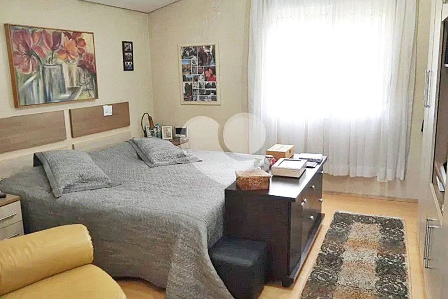 Casa à venda com 4 suítes no condomínio Parque Petrópolis 4 Secção, Mairiporã - SP