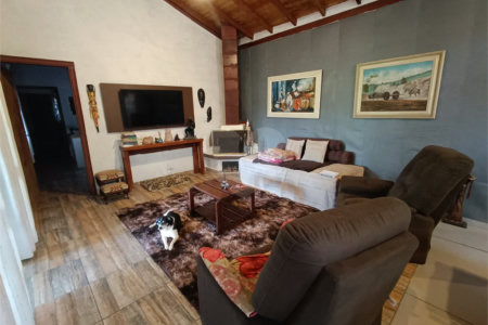 Chácara à venda com 5 quartos, sendo 3 suítes, em Vila Darcy Penteado (mailasqui), São Roque, SP