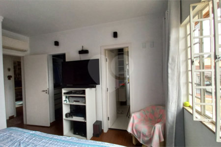Sobrado à venda com 3 quartos, sendo 1 suíte, em Vila Gomes, São Paulo, SP
