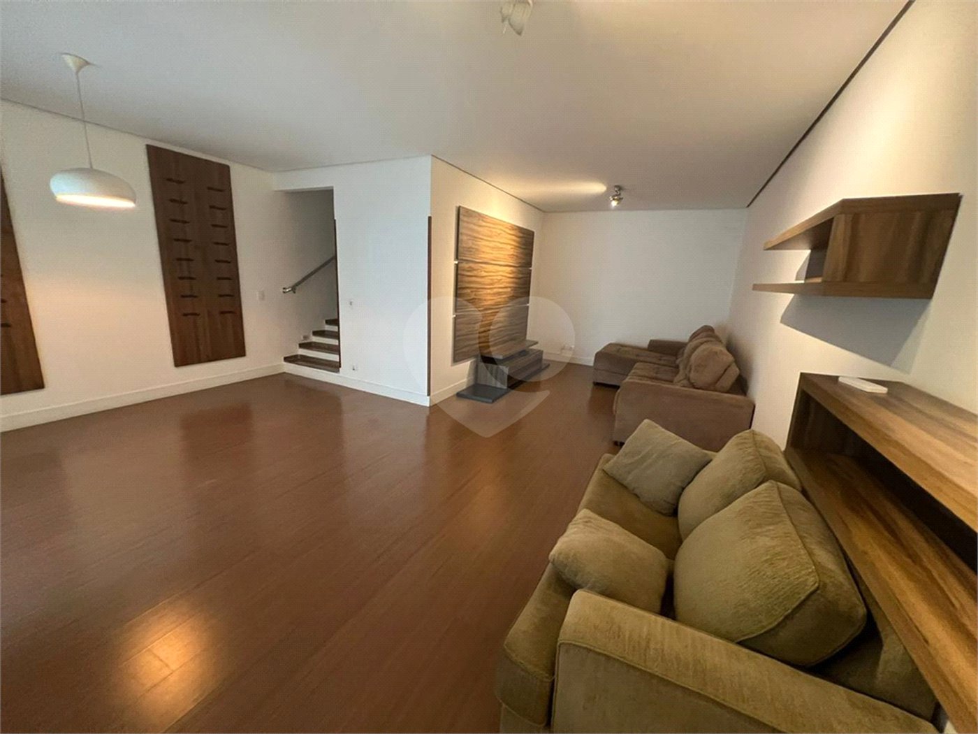 Casa à venda com 3 quartos, sendo 1 suíte,  em Vila Suissa, Mogi das Cruzes, SP