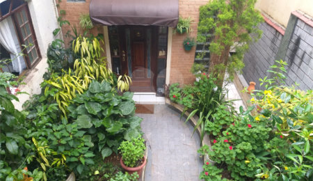 Sobrado à venda com 4 quartos, sendo 1 suíte,  em Tremembé, São Paulo, SP